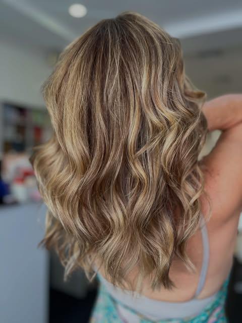 Balayage cálido en ondas suaves